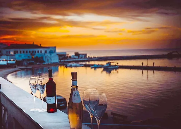 Mykonos Old Harbor Front With Balcony 別荘
